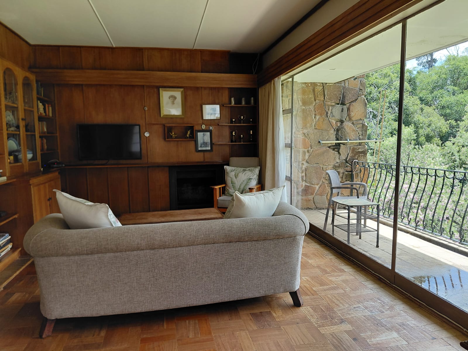 hillside-farm-accommodation-garden-view-05