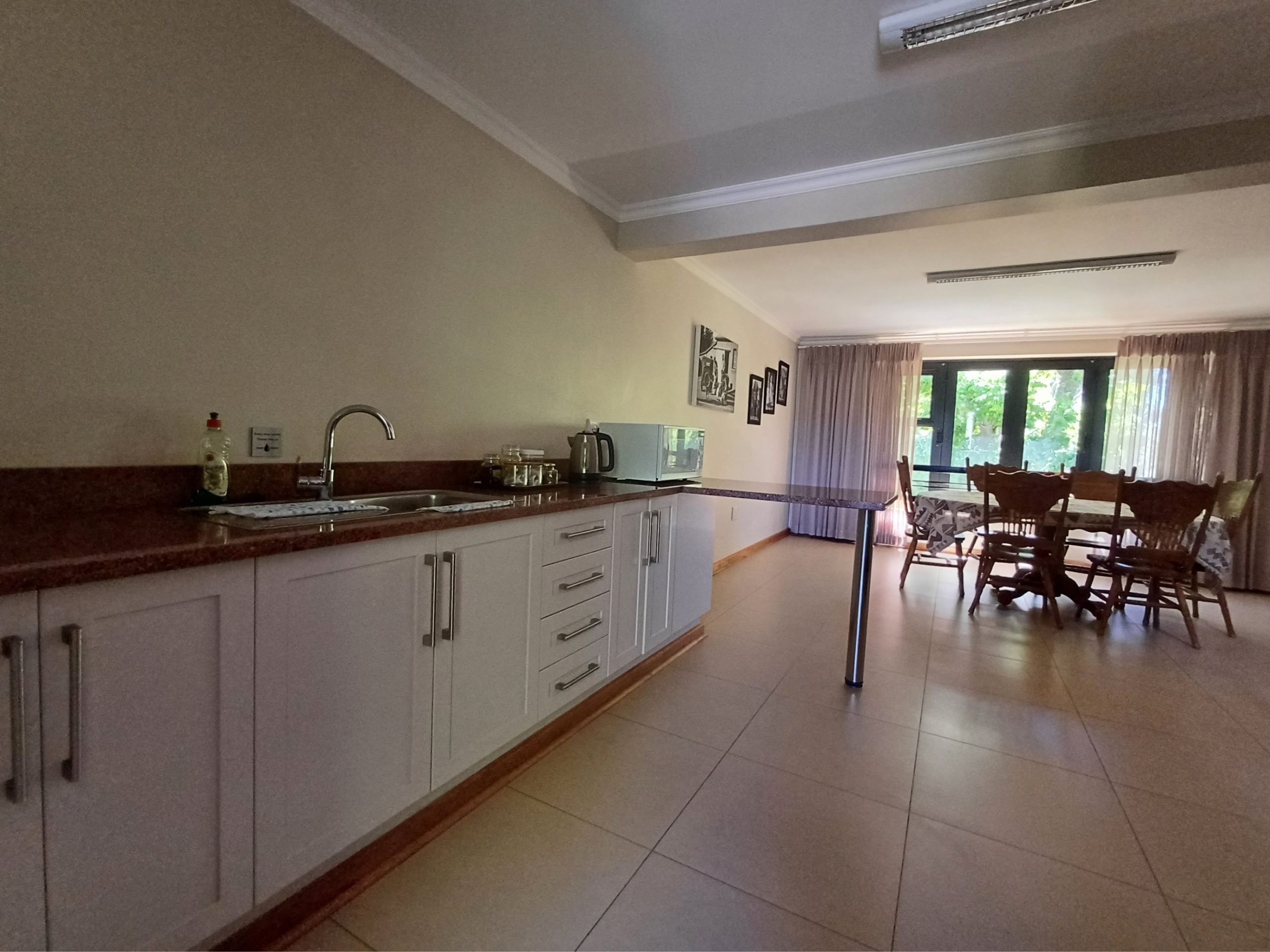 hillside-farm-accommodation-tree-house-04