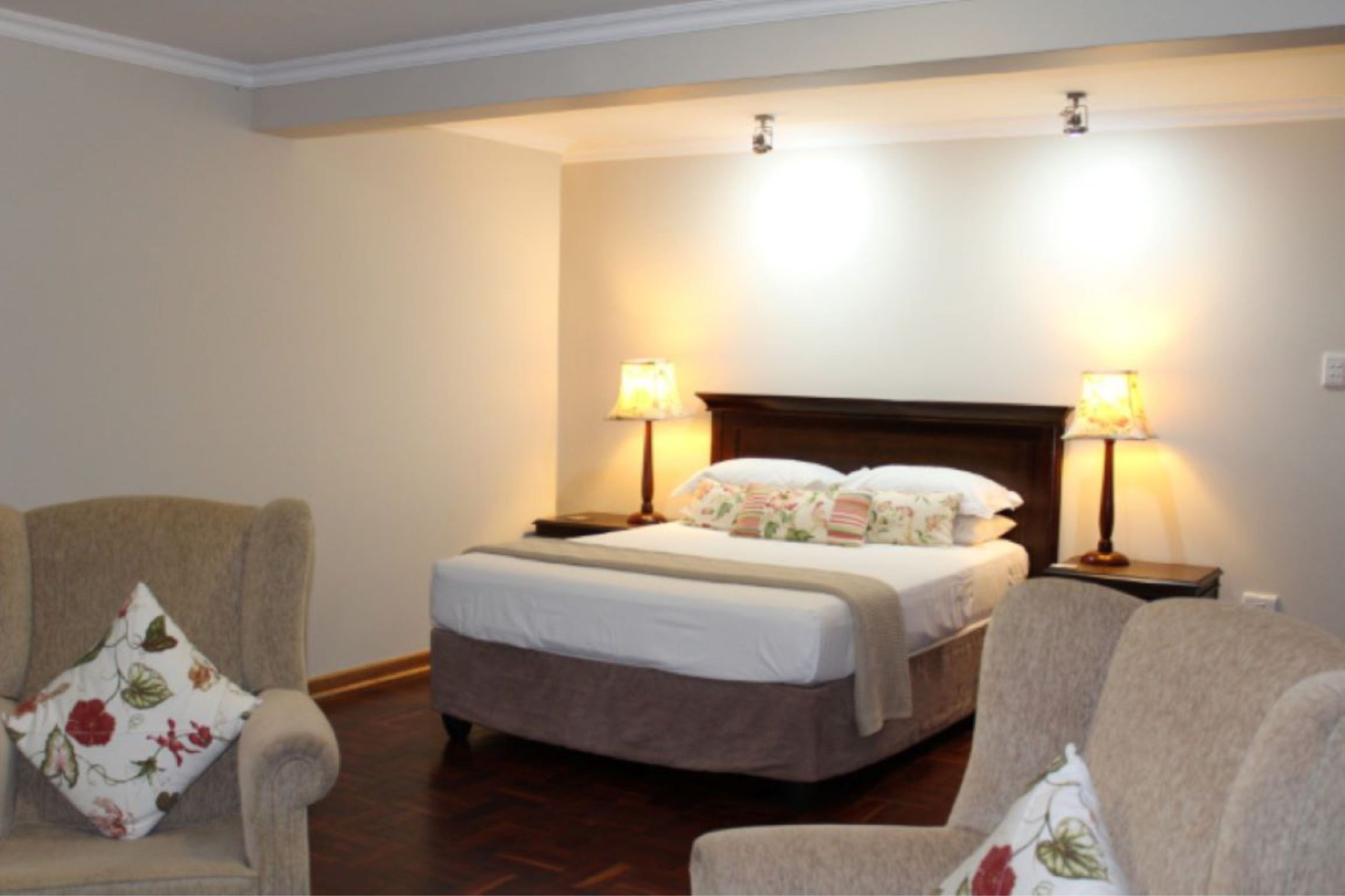 hillside-farm-accommodation-tree-house-08